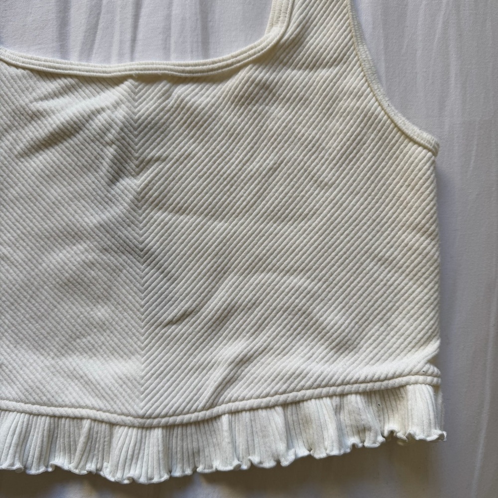 Zara Cream Ribbed Chevron Ruffle Hem Tank Top - Picture 2 of 5